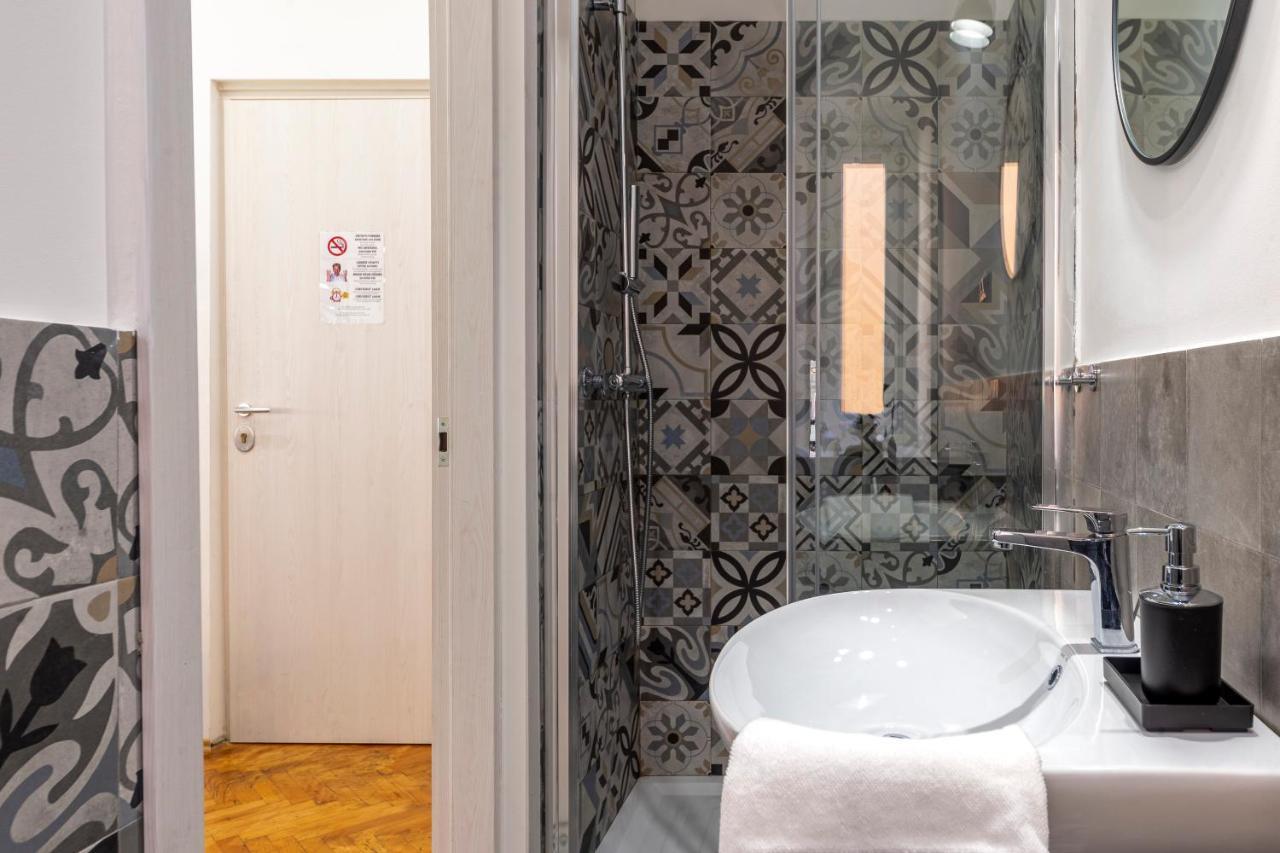 Lovely Guest-Room With Private Bathroom ตรีเอสเต ภายนอก รูปภาพ